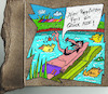 Cartoon: Glück auf! (small) by Leichnam tagged glück,auf,pappfetzen,leichnam,selbstportrait,see,luftmatratze,pappstück,leichnamcartoon,schilf,enten,vögel,wasser,teich,tümpel,gemütlichkeit,dümpeln